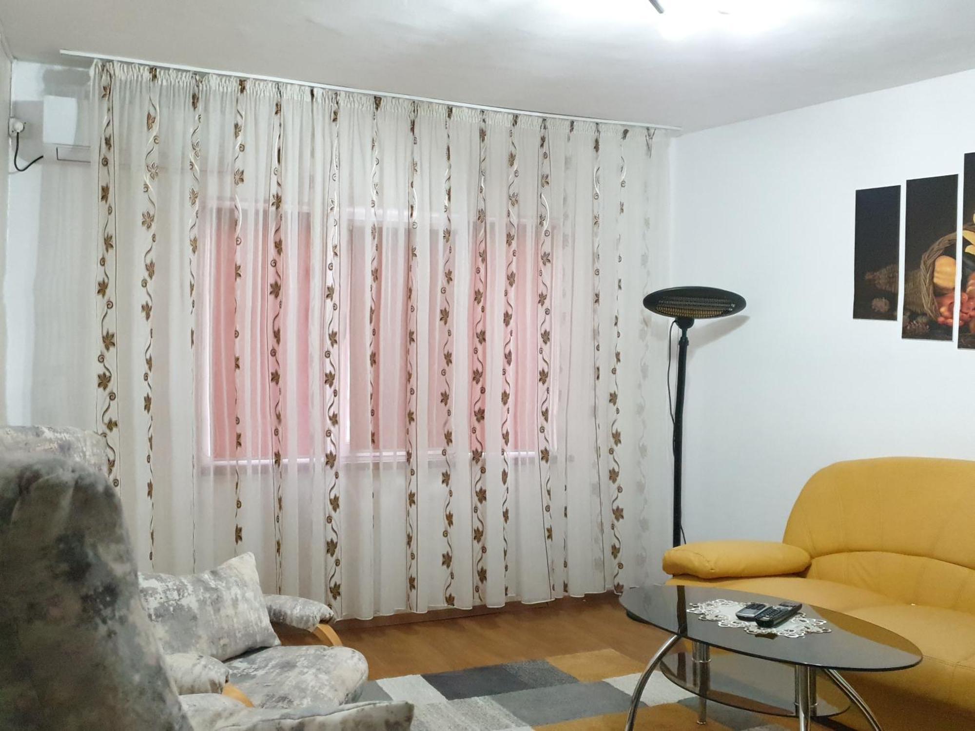 Elena Appartement Orşova Buitenkant foto